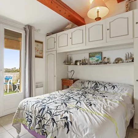 Sur La Presqu'ile De Giens Holiday home Hyeres