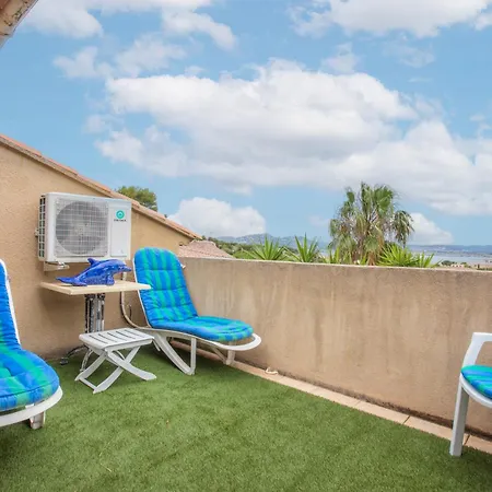 Sur La Presqu'ile De Giens Holiday home Hyeres