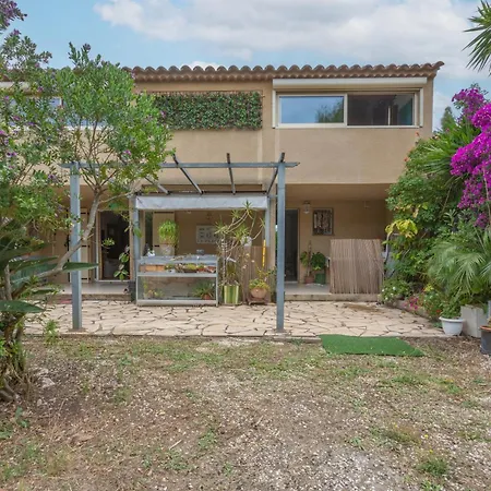 Holiday home Sur La Presqu'ile De Giens *